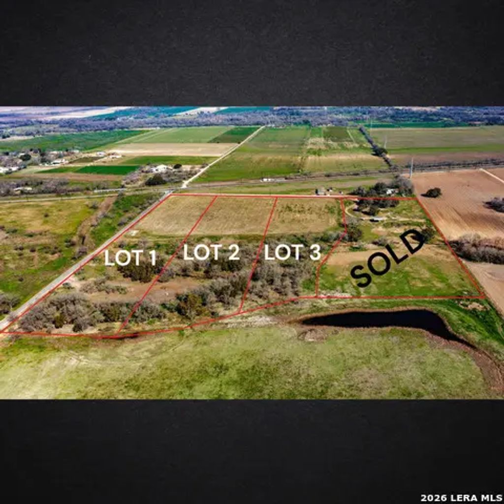 11038 County Road 584, LaCoste