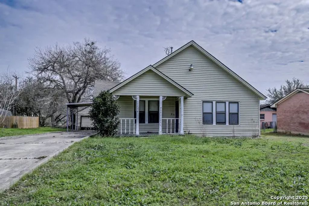 711 S 7th St, Kenedy