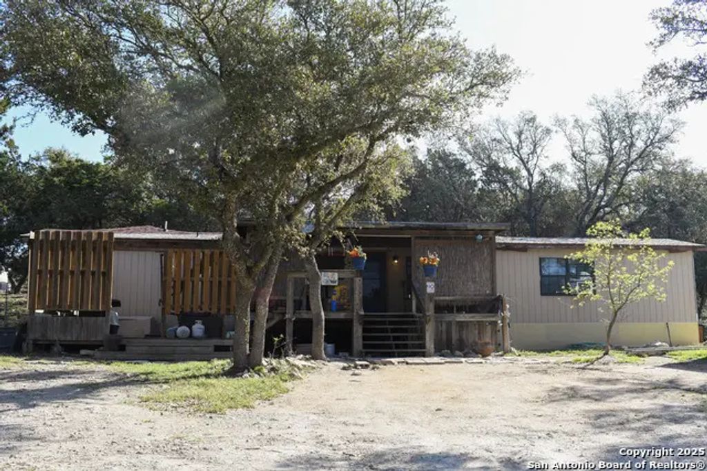 805 Bulverde Rd, Bulverde