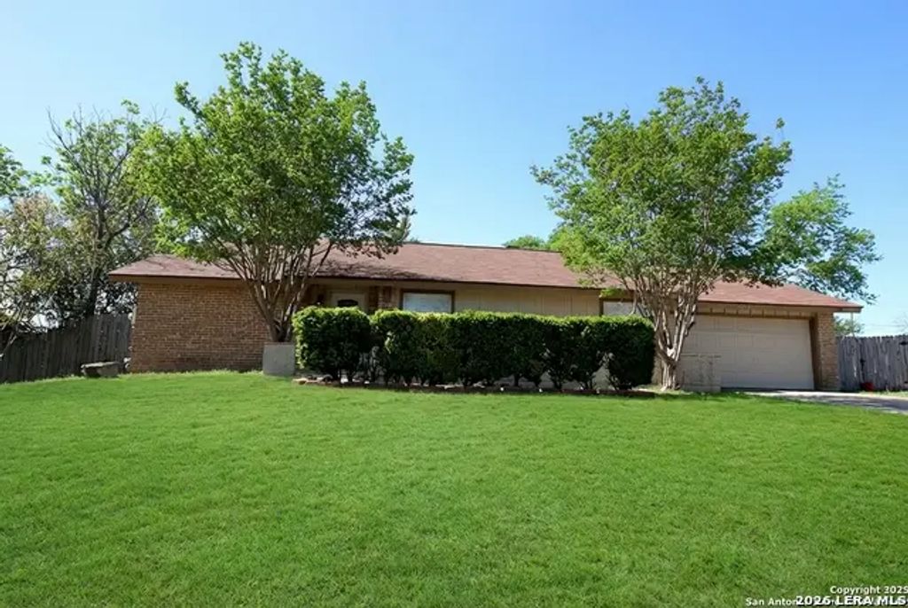 13523 Brinwood, Universal City