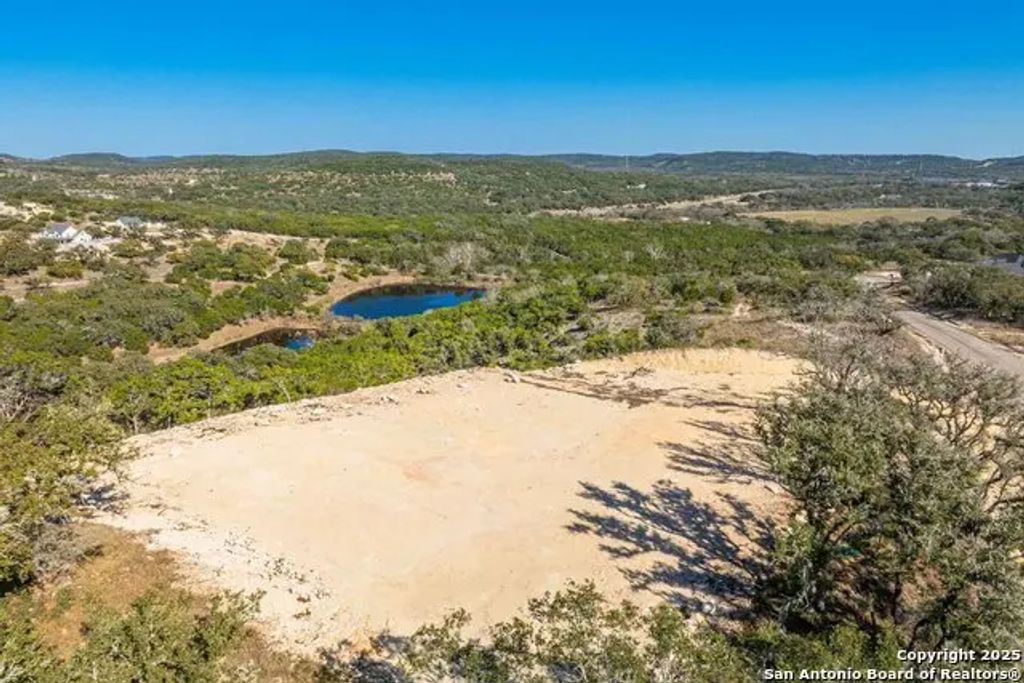 345 Lake Ridge, Helotes