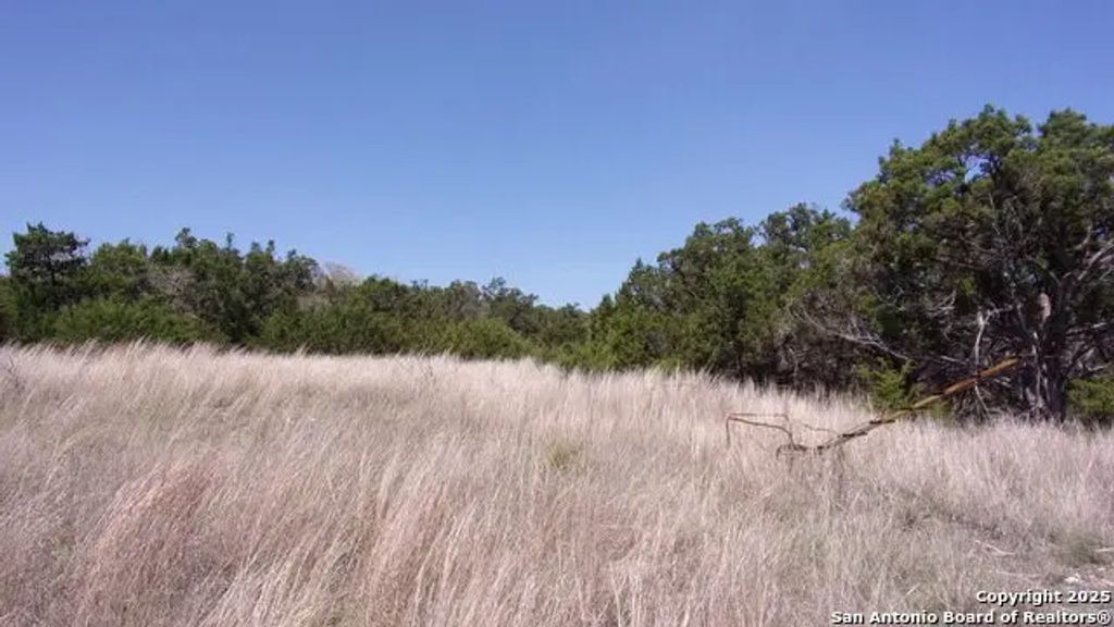 407 E Headwaters Ranch, Kendalia