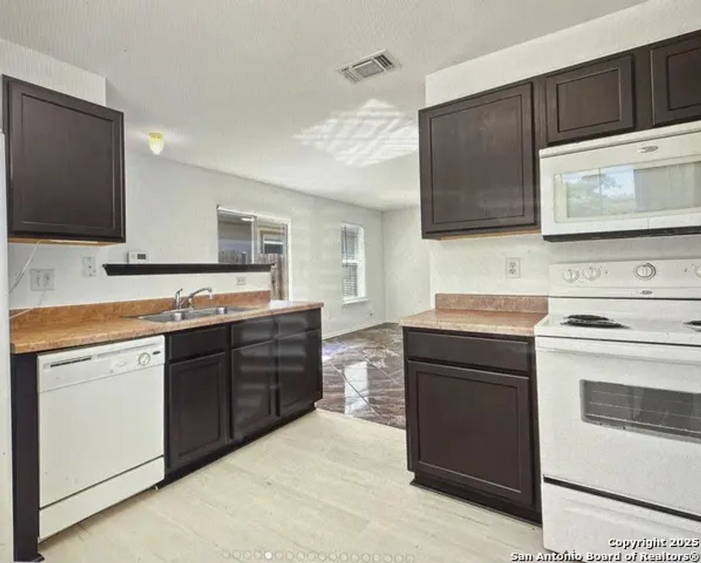 2414 Mission Ct, San Antonio