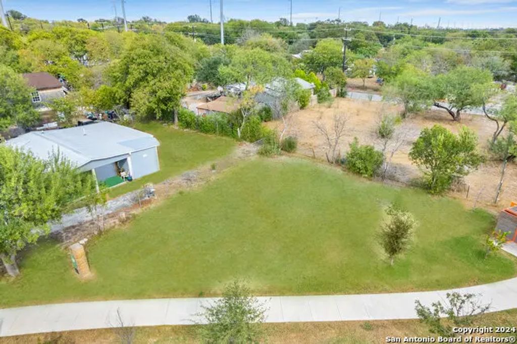 332 N San Ignacio Ave, San Antonio