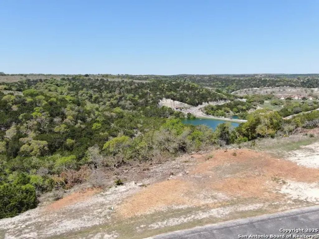 132 Paradise Point, Boerne