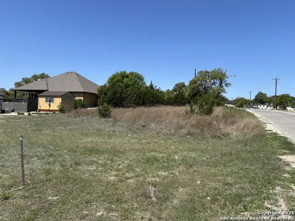 Lot 371 W Nicholas Weeks, Blanco