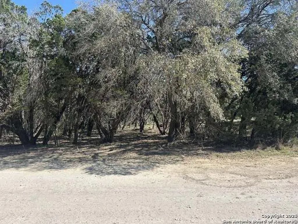 W Canyon Dr, Bandera