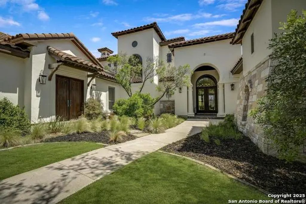 307 Augusta, Boerne