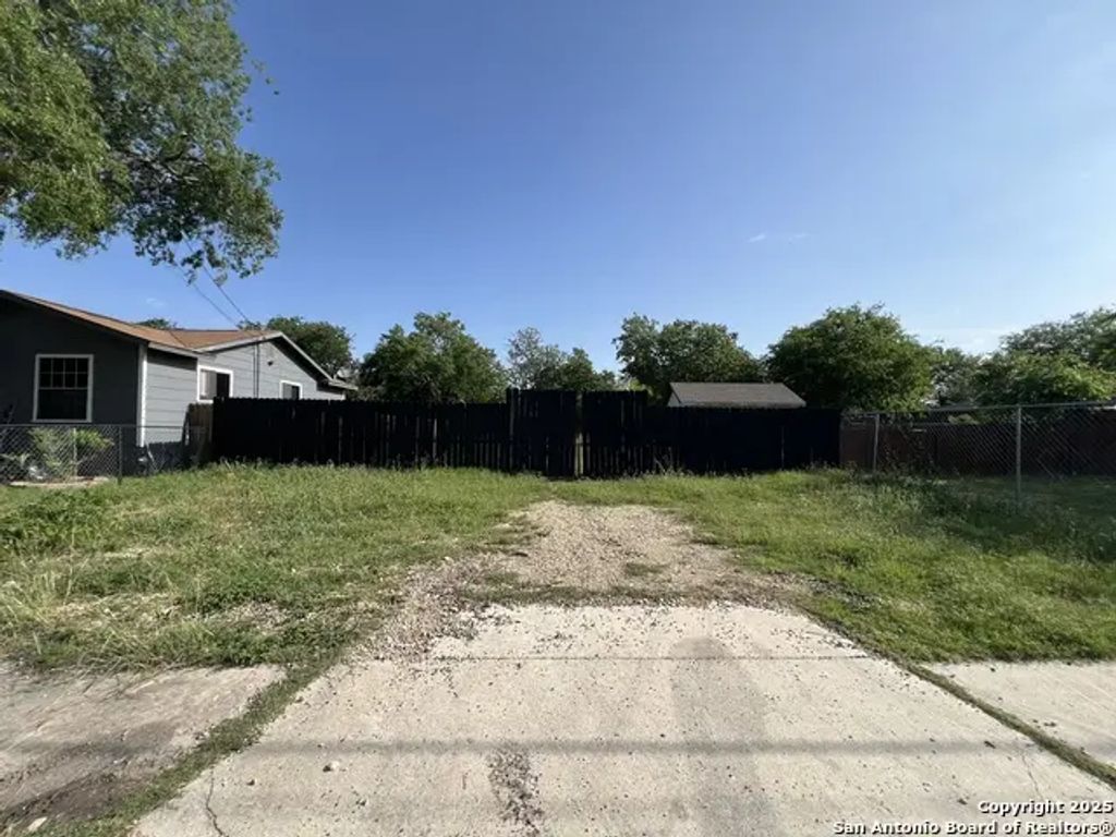 117 Ardmore St, San Antonio