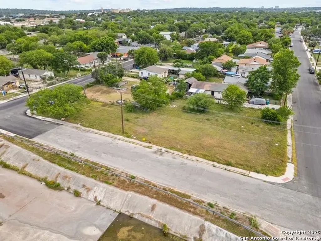 601 San Eduardo, San Antonio