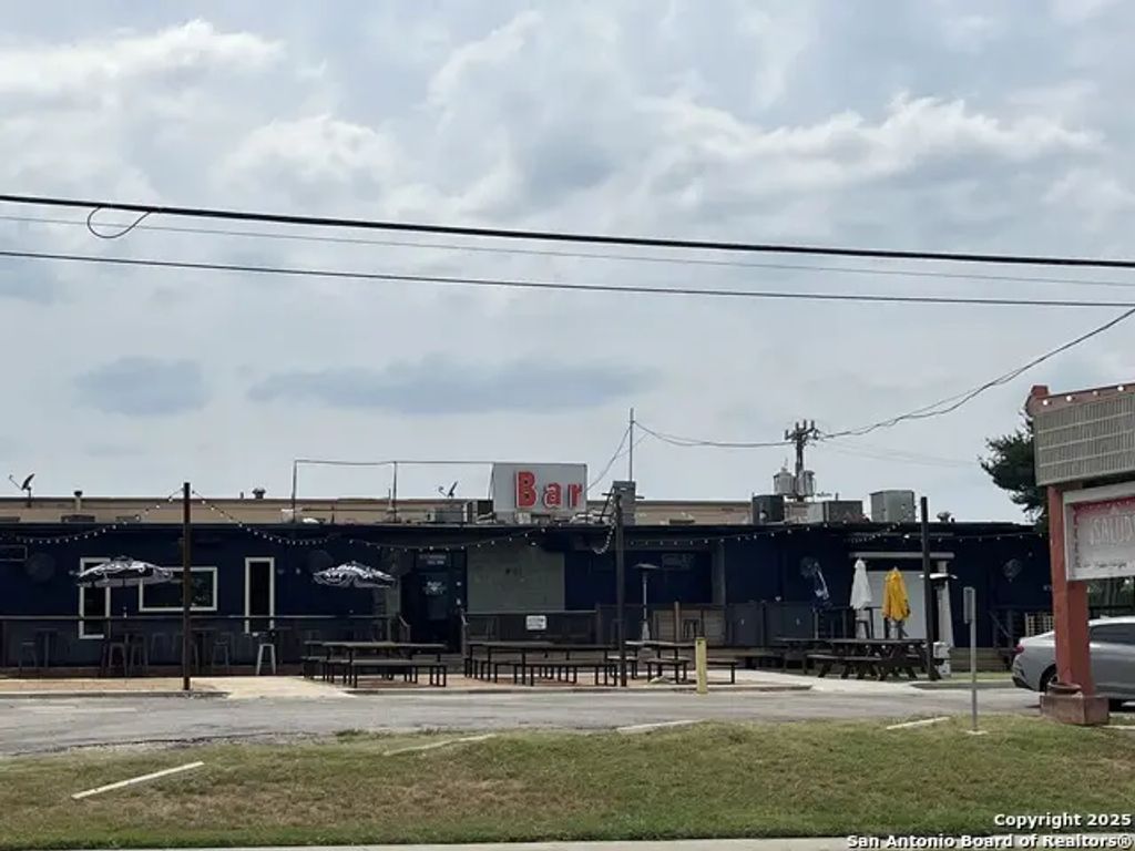 8123 Broadway, San Antonio