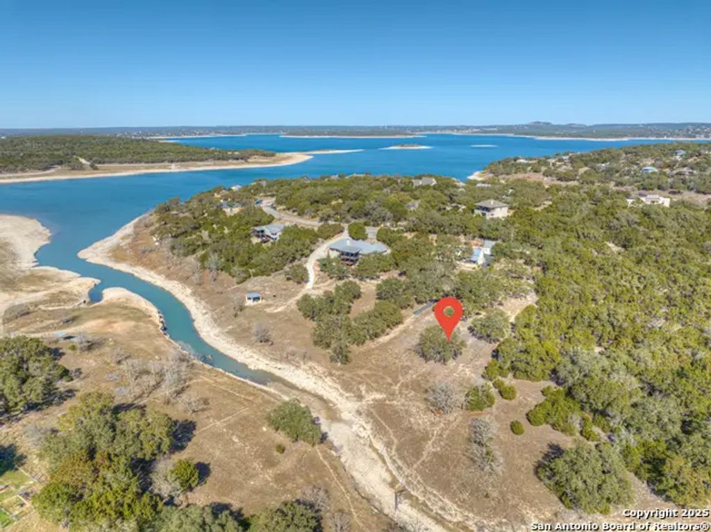 995 Five Oaks, Canyon Lake