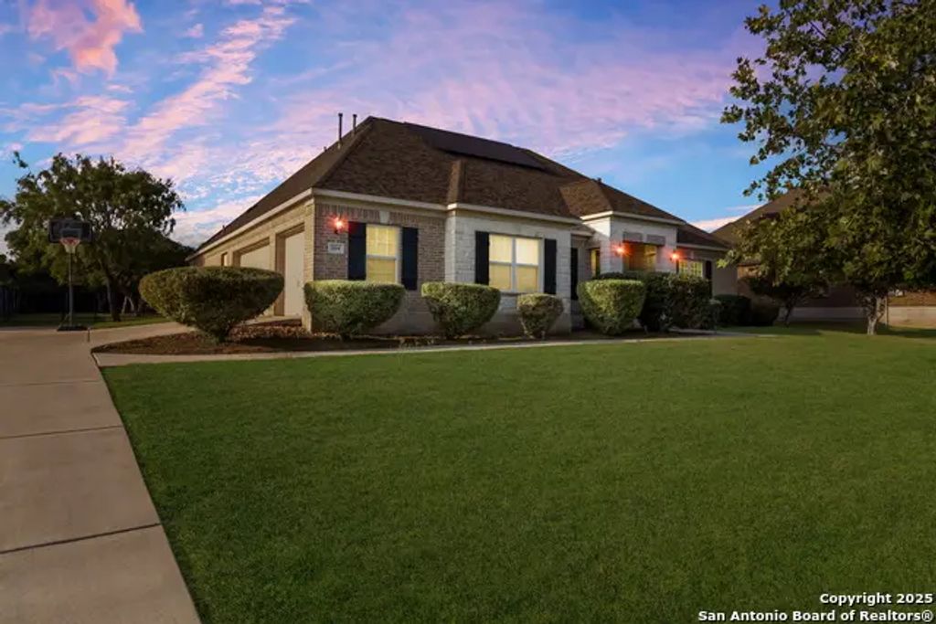 364 Stone Trail, Castroville