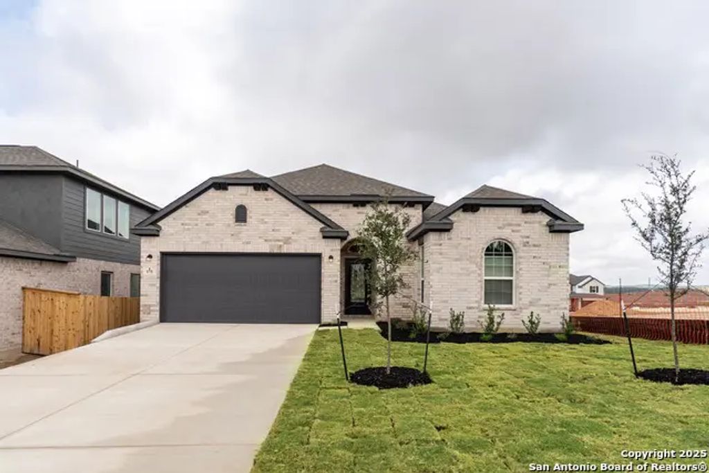 175 Hazel Way, Mico