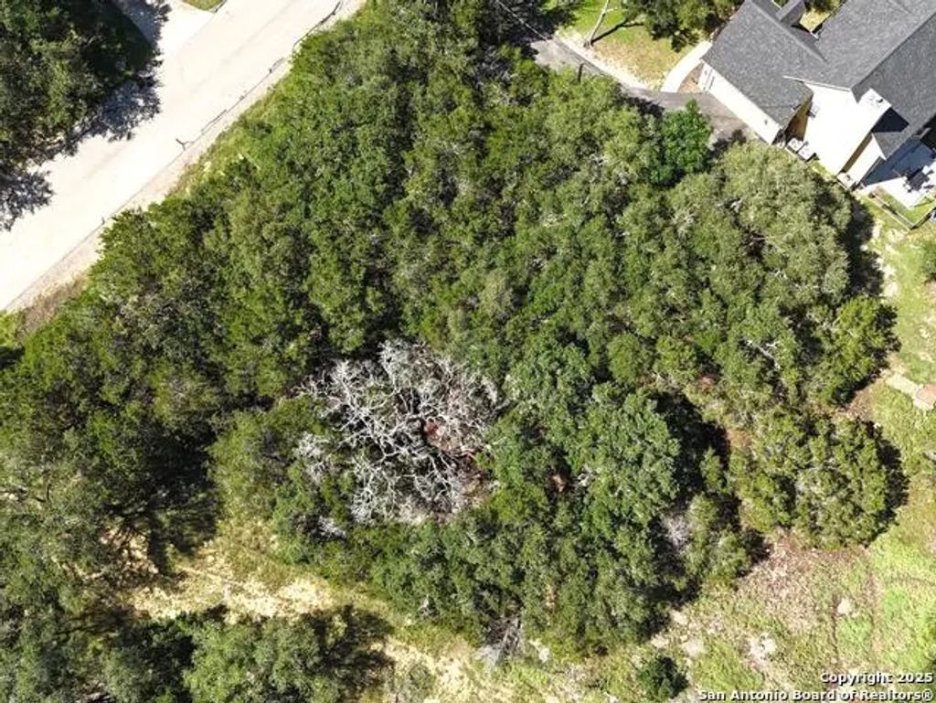 815 Winding River, Spring Branch