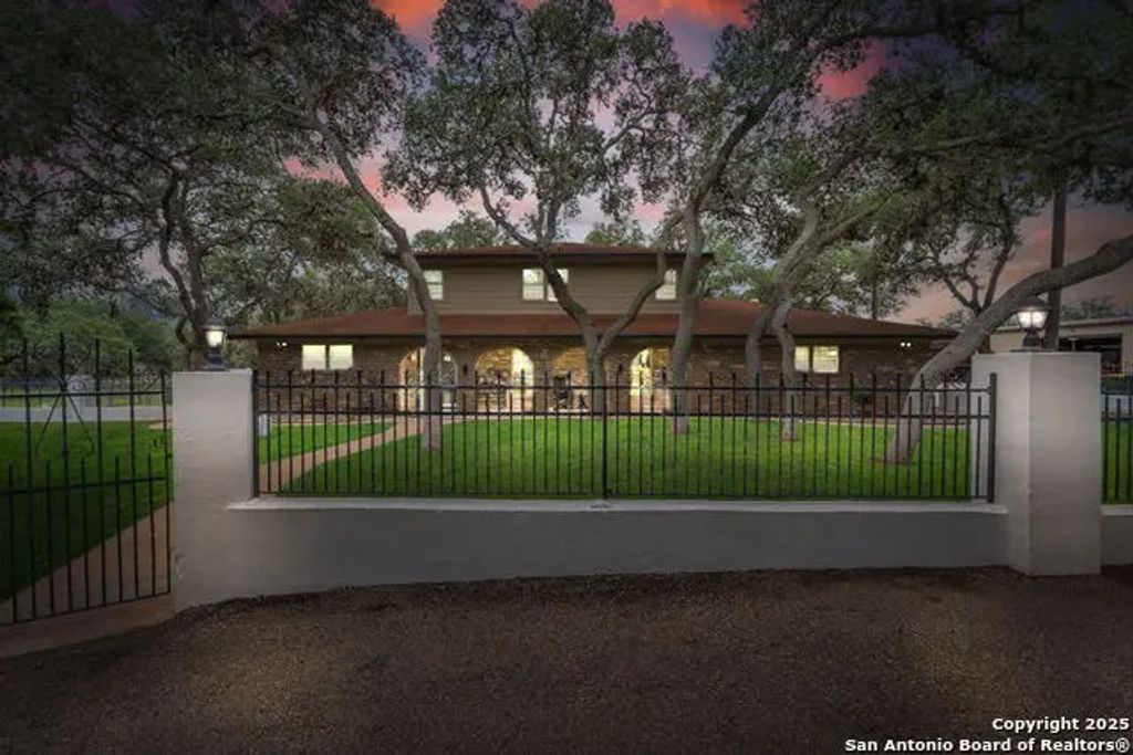 11650 Sunset Ranch, Helotes