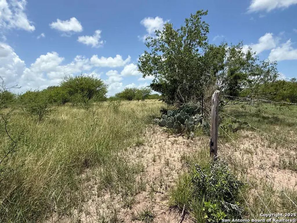 Tbd 10+/- Acres Cr 158, Kenedy