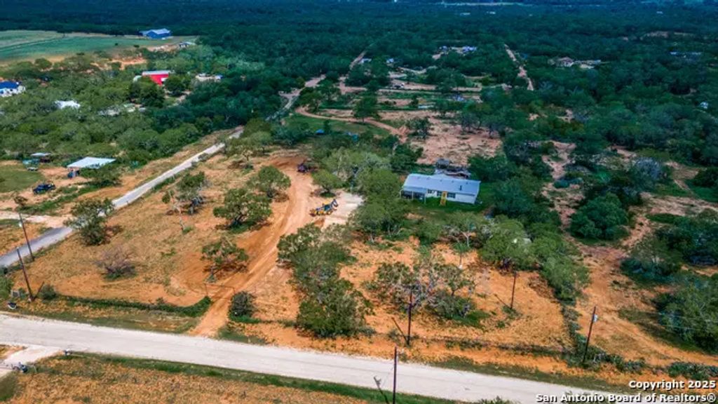 1062 County Road 122 Lot 4, Floresville