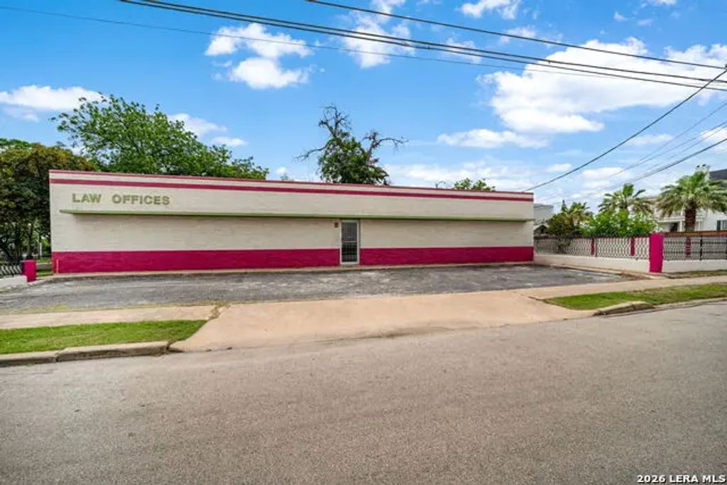201 W Poplar, San Antonio