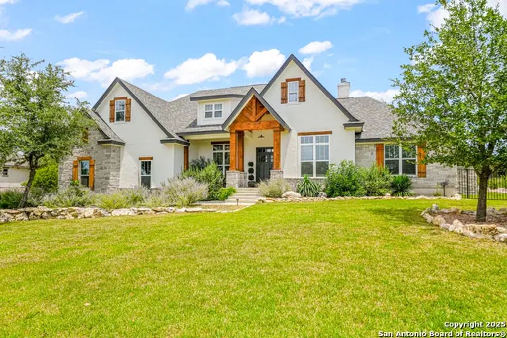 1348 Mystic Shores, Spring Branch