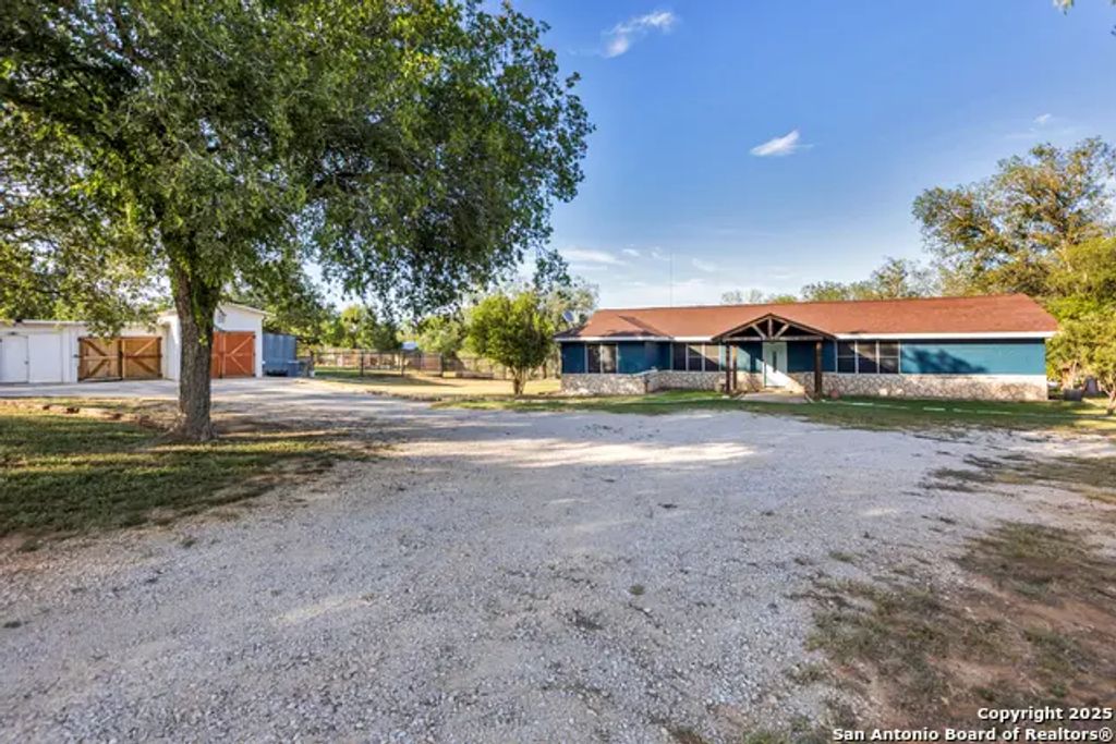 14686 Stuart Rd, San Antonio