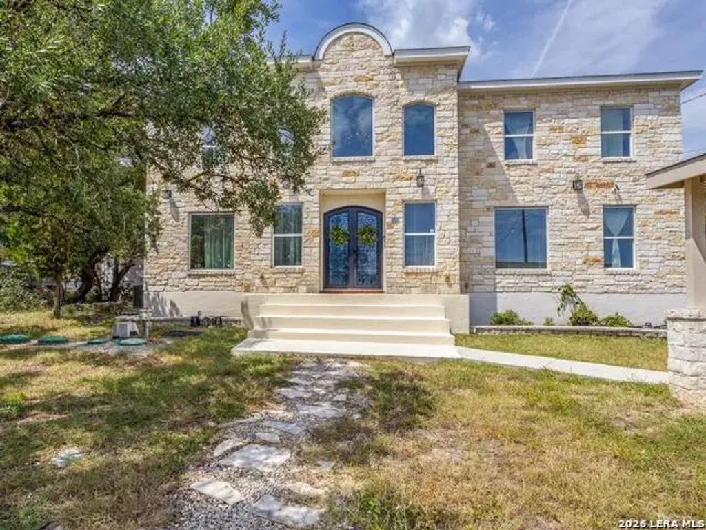 1071 Hidden Valley, Spring Branch