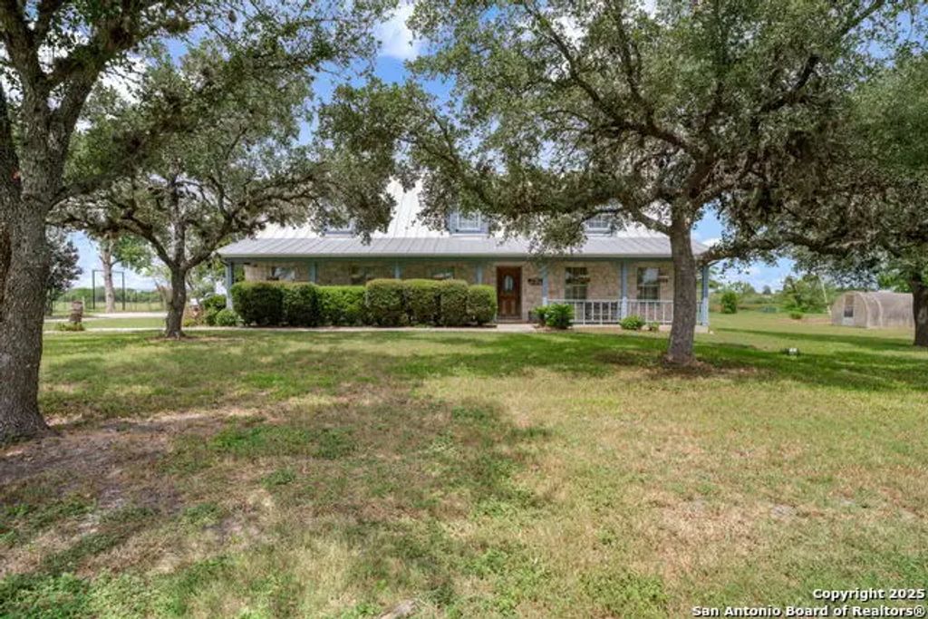 210 Tolle Rd, Cibolo