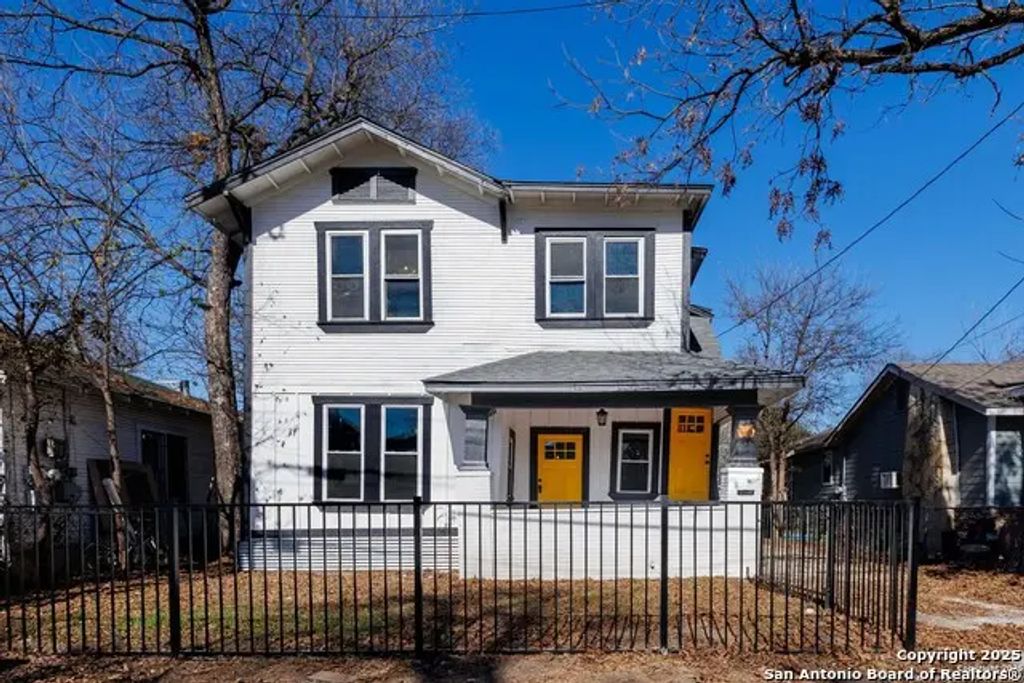 109 Blue Bonnet, San Antonio