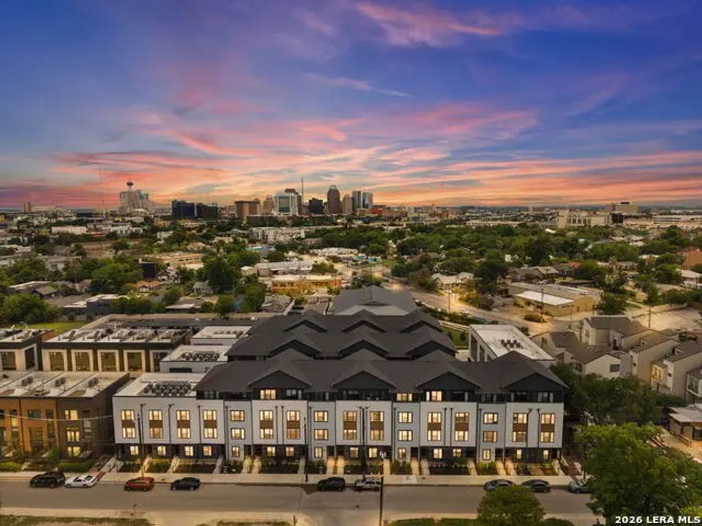 719 E Locust St 3110, San Antonio
