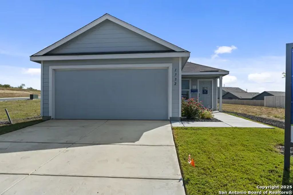 1732 Knoll Ridge, New Braunfels