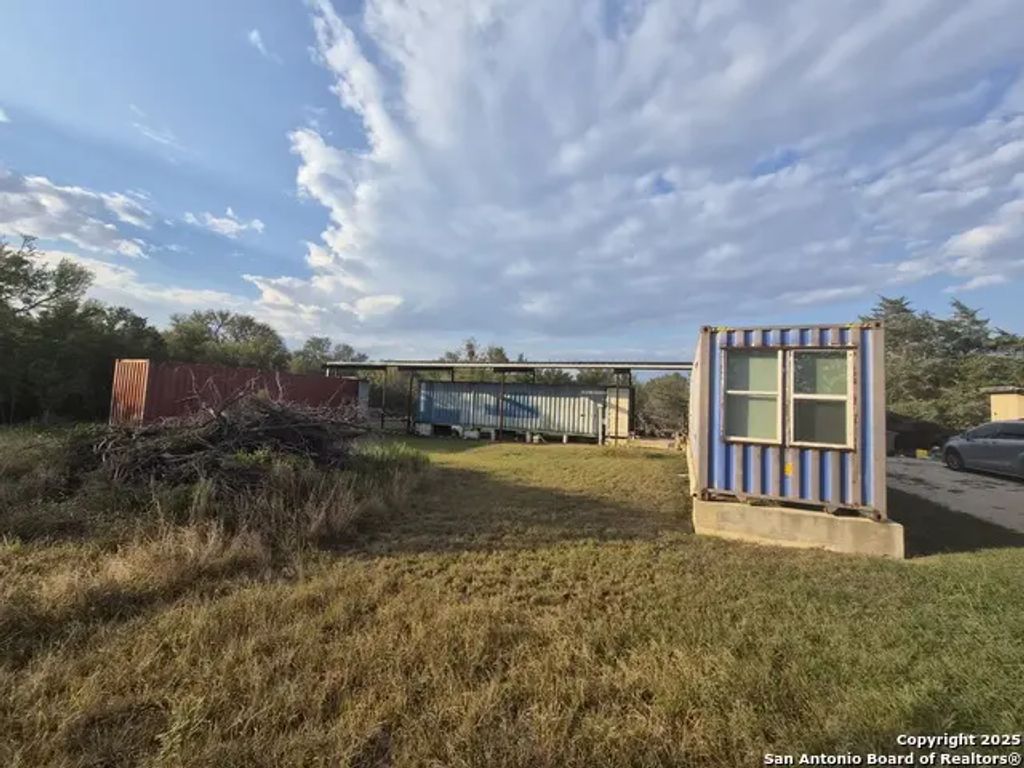 545 Spanish Oak Road, Dale
