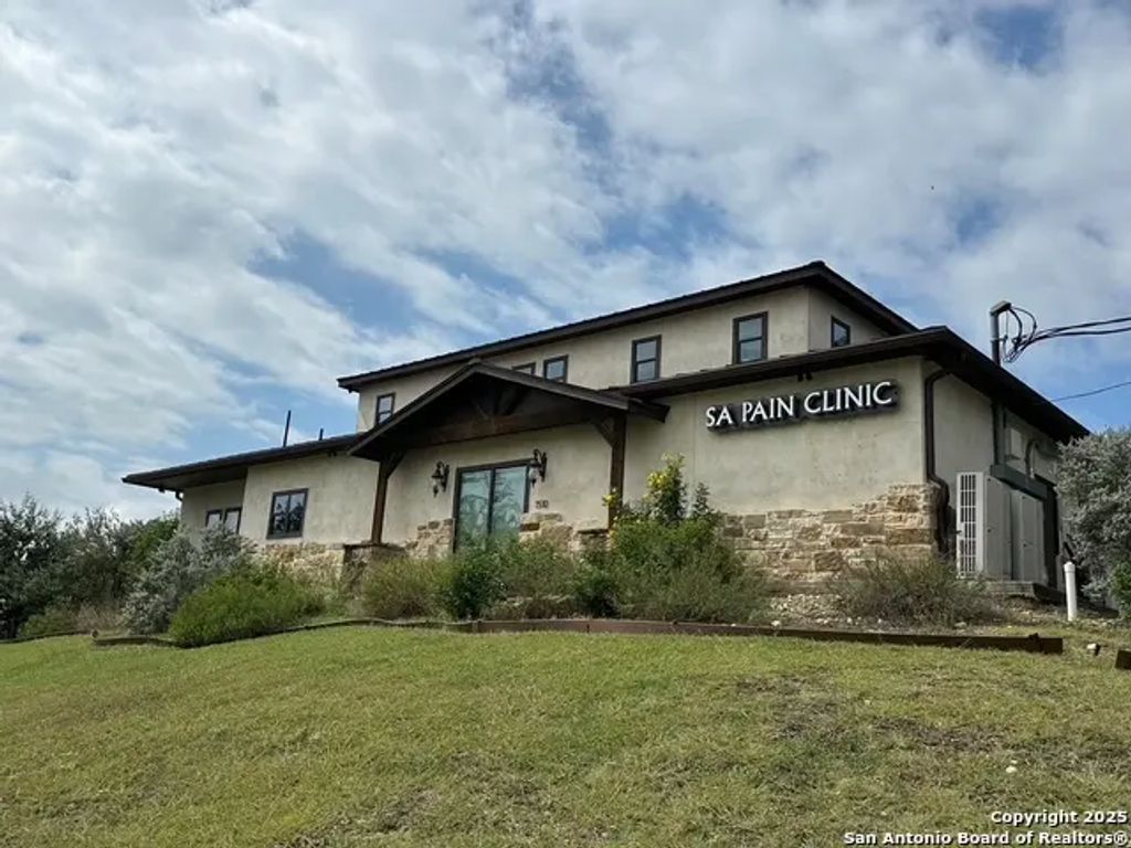 1510 S Main, Boerne