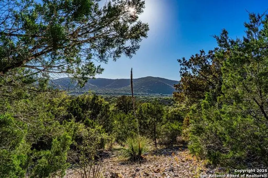 28 Frio Canyon Loop, ConCan
