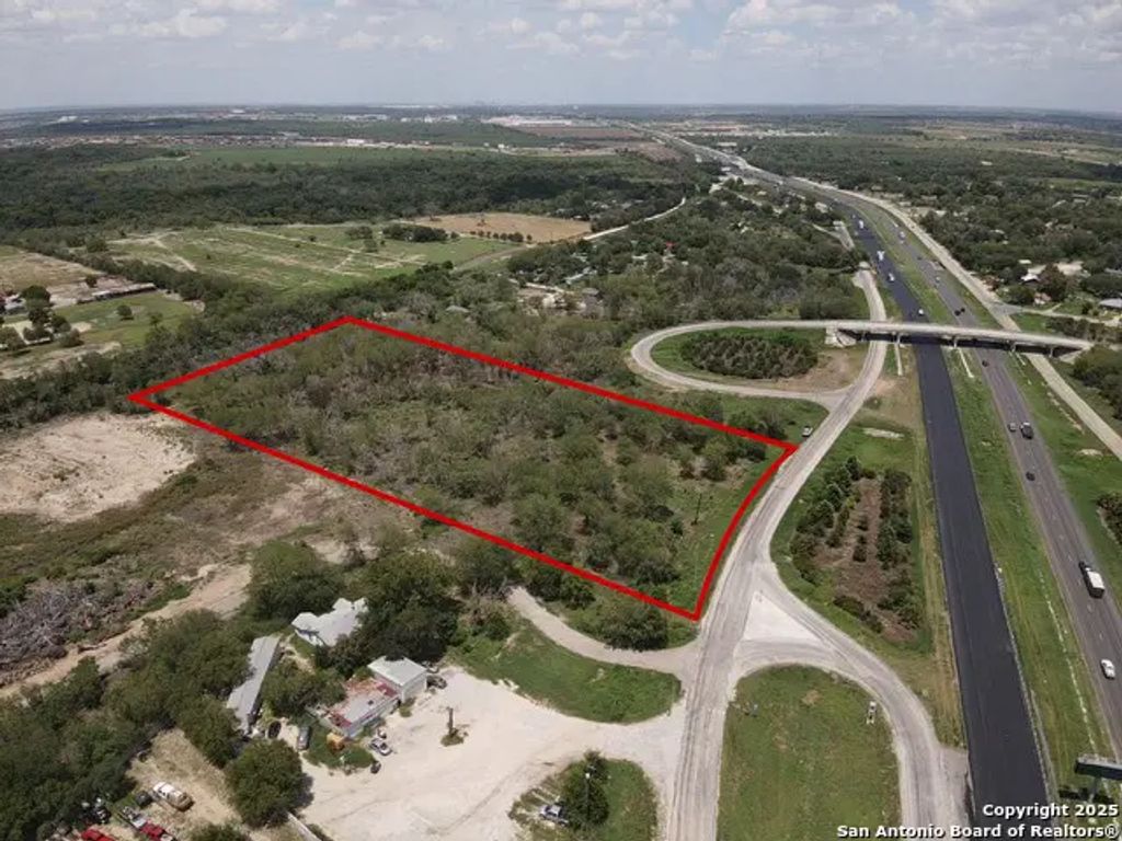 13901 Interstate 35 S, Von Ormy