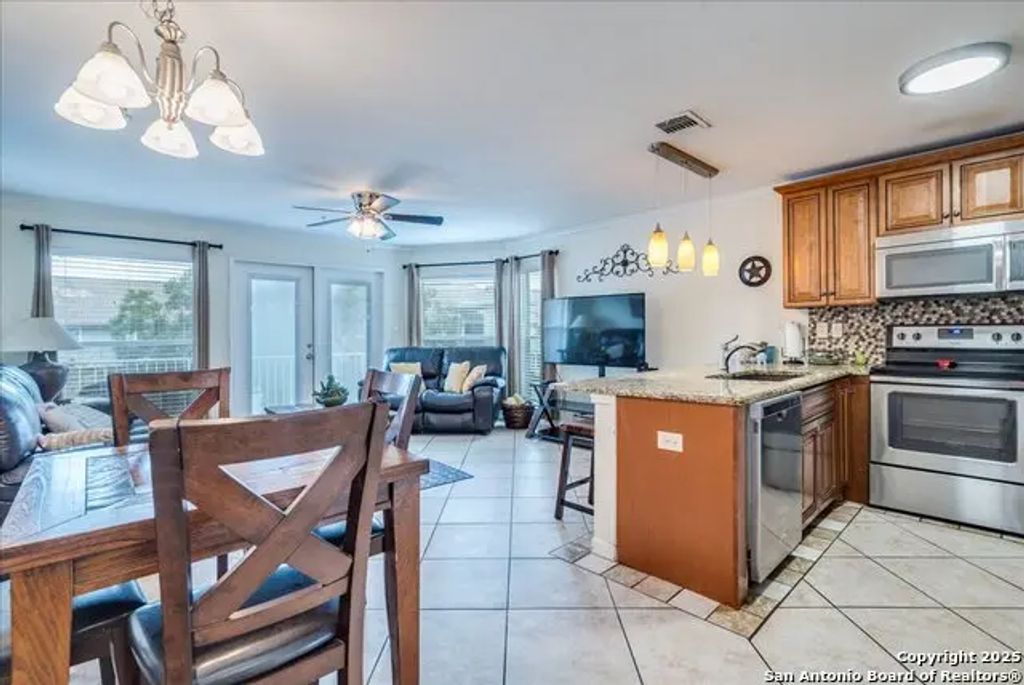 730 Mather # 303, New Braunfels