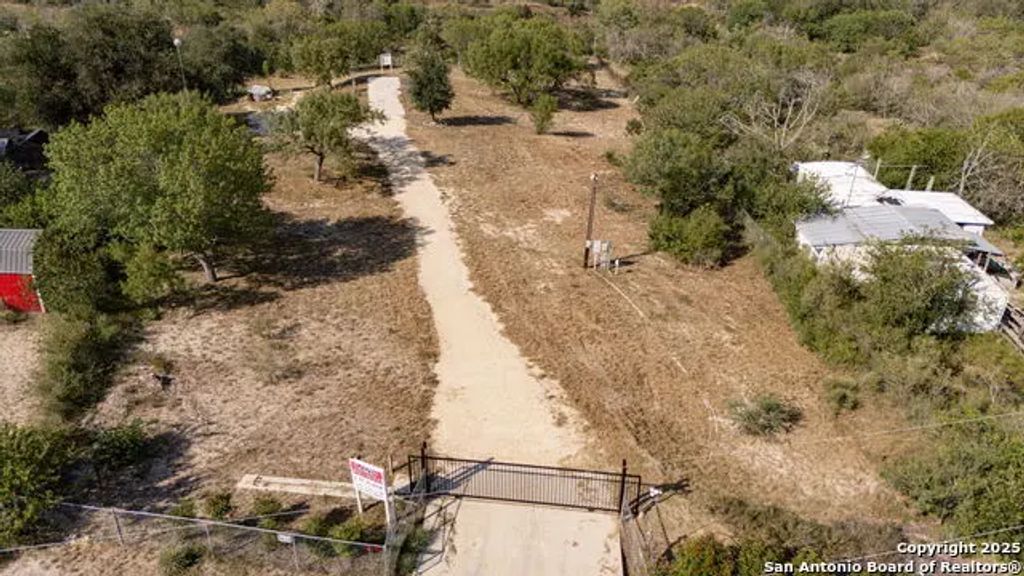 18615 Cr 5740, Castroville