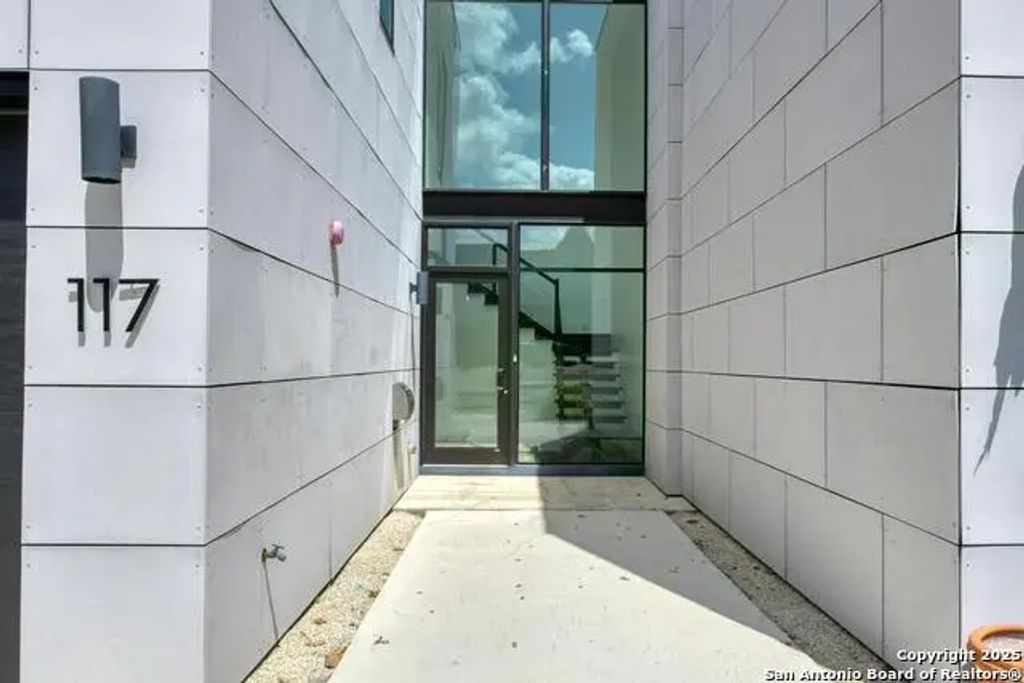 119 Marcia, Alamo Heights