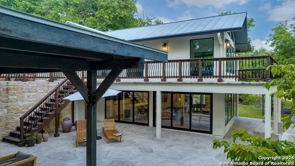 2865 Edgegrove, Canyon Lake