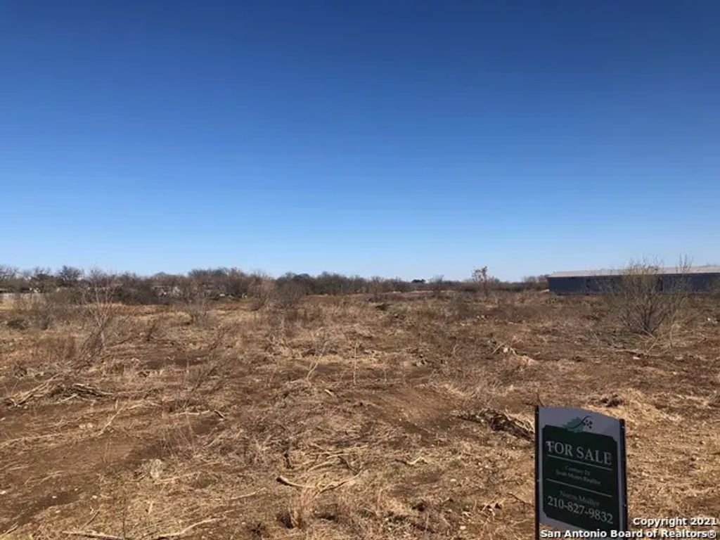 516  (lot 7) Cr 6843, Lytle
