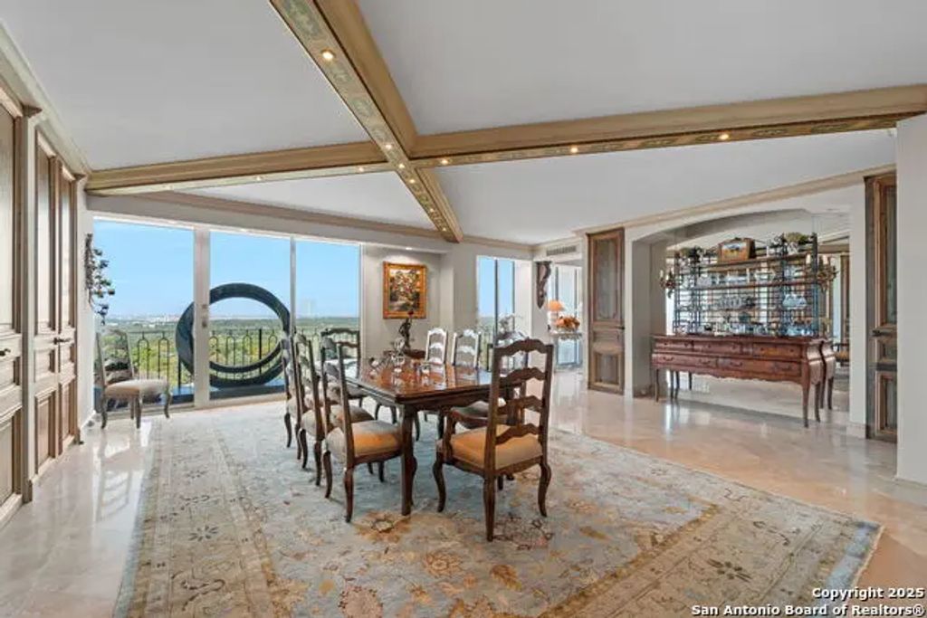 700 E Hildebrand 1401, San Antonio