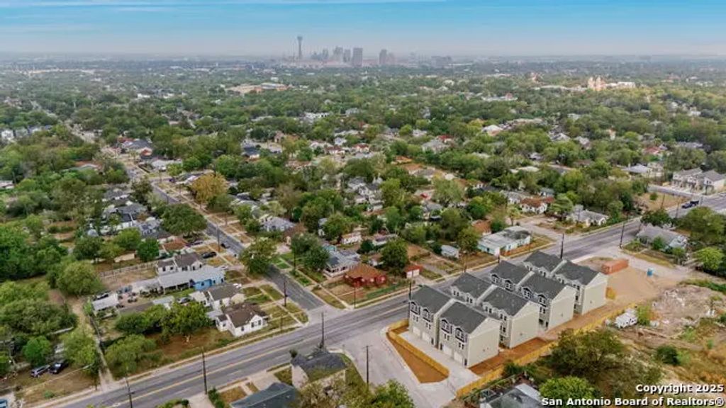 1502 S Walters, San Antonio
