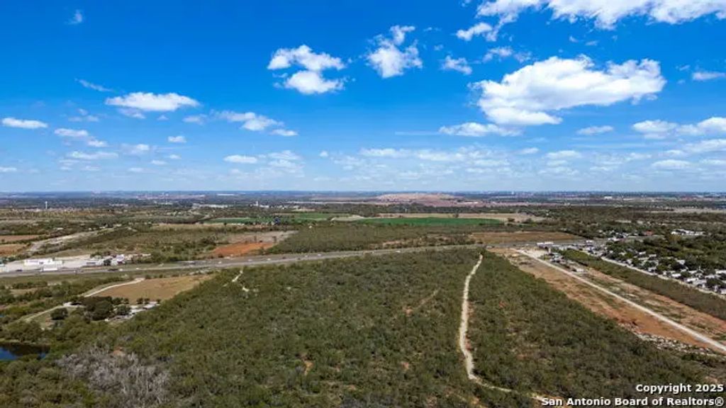14350 Interstate 35, Von Ormy