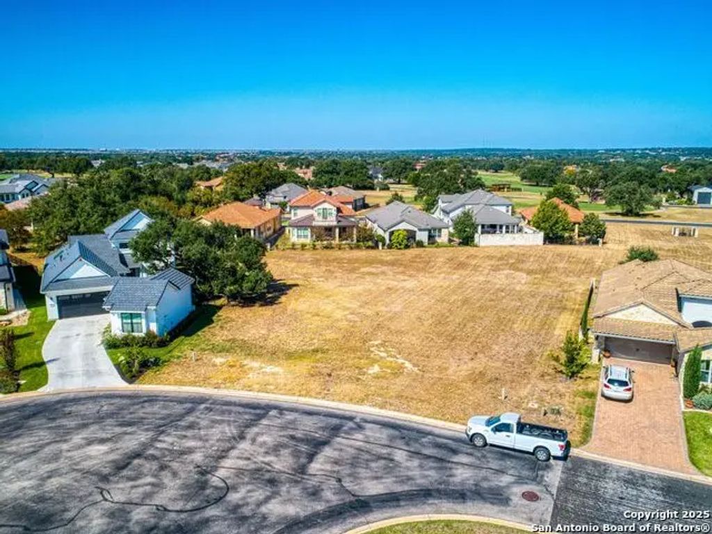 109 Oak Trail Drive, Georgetown