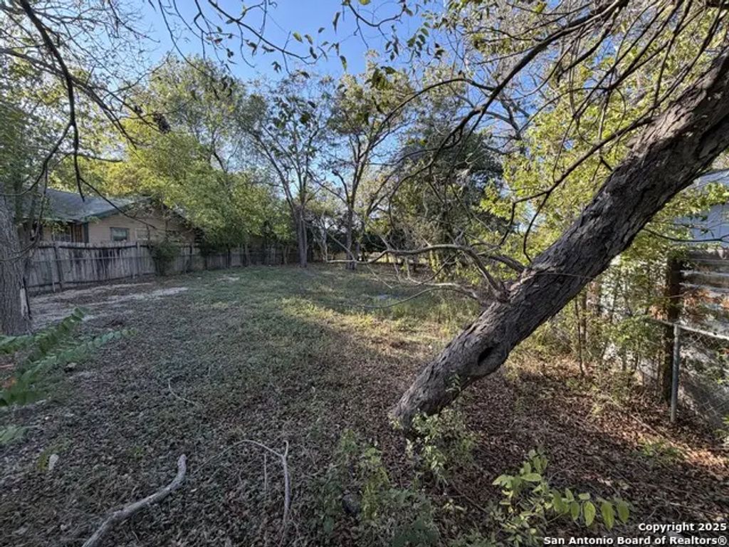 2044 Katy, New Braunfels