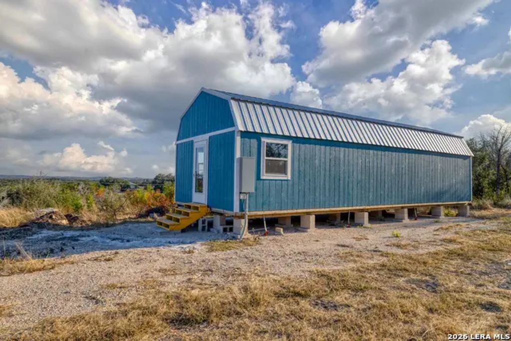 10581 W Ranch Road 337, Camp Wood