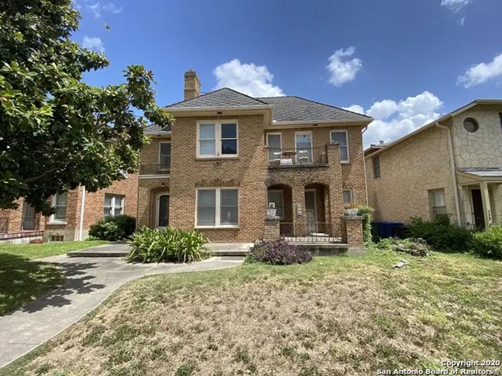 247 E Lullwood Ave Front, San Antonio