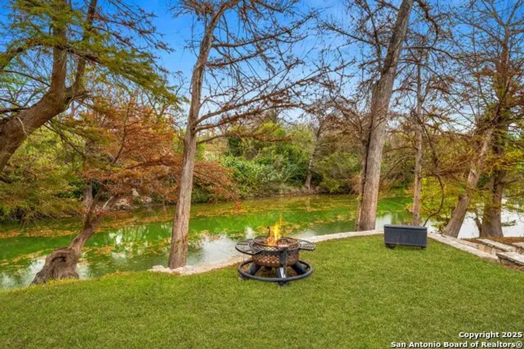 1244 Whispering Water, Spring Branch