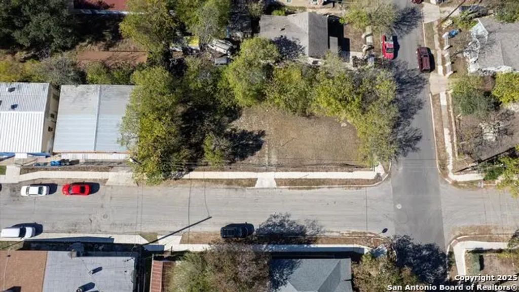 3302 W Houston, San Antonio