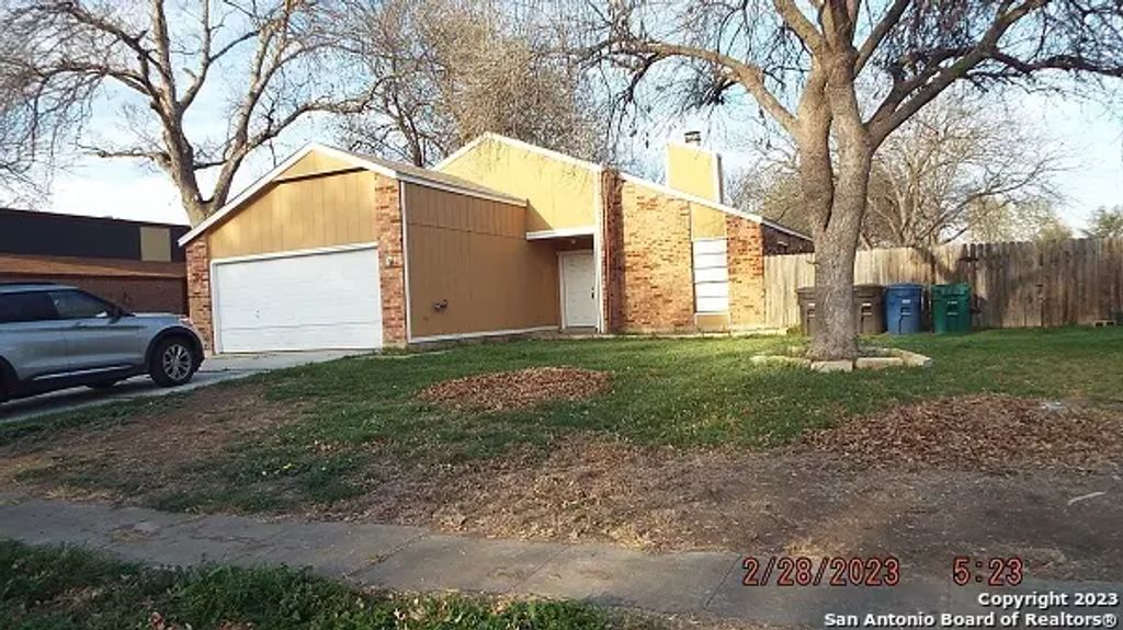 13202 Larkwalk Dr., San Antonio