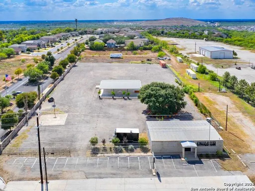 8403 Sw Loop 410, San Antonio